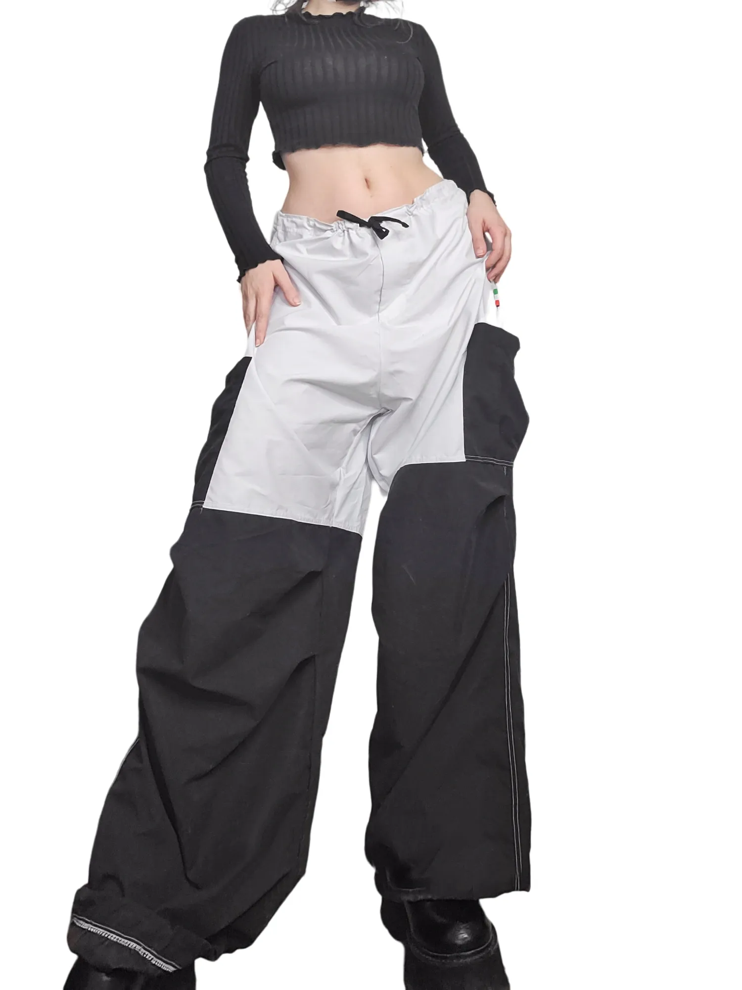 Baggy parachute noir et blanc