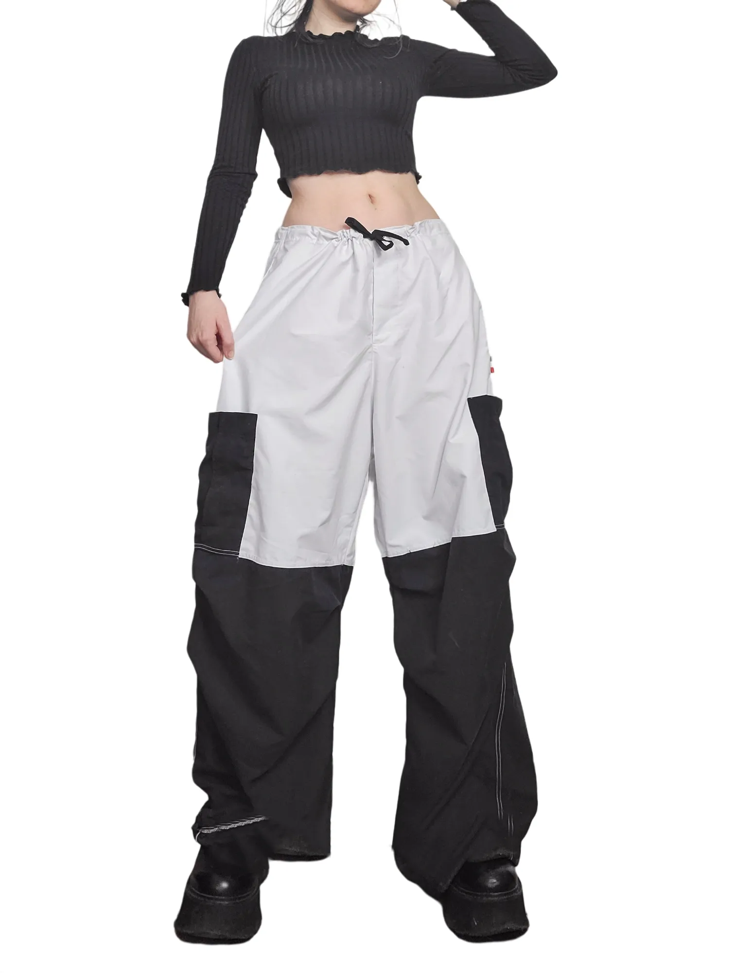 Baggy parachute noir et blanc