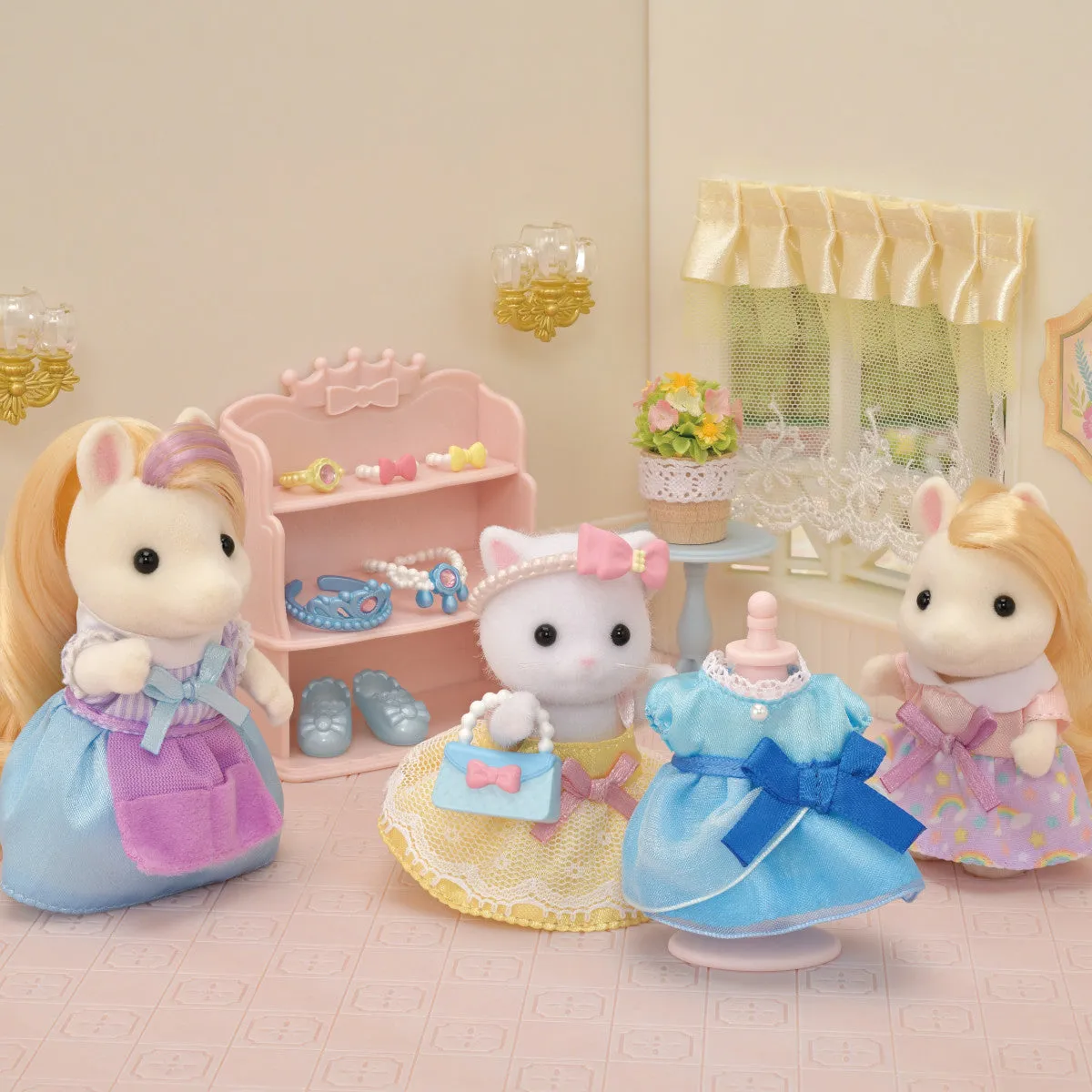 Calico Critters Princess Dress Up Set