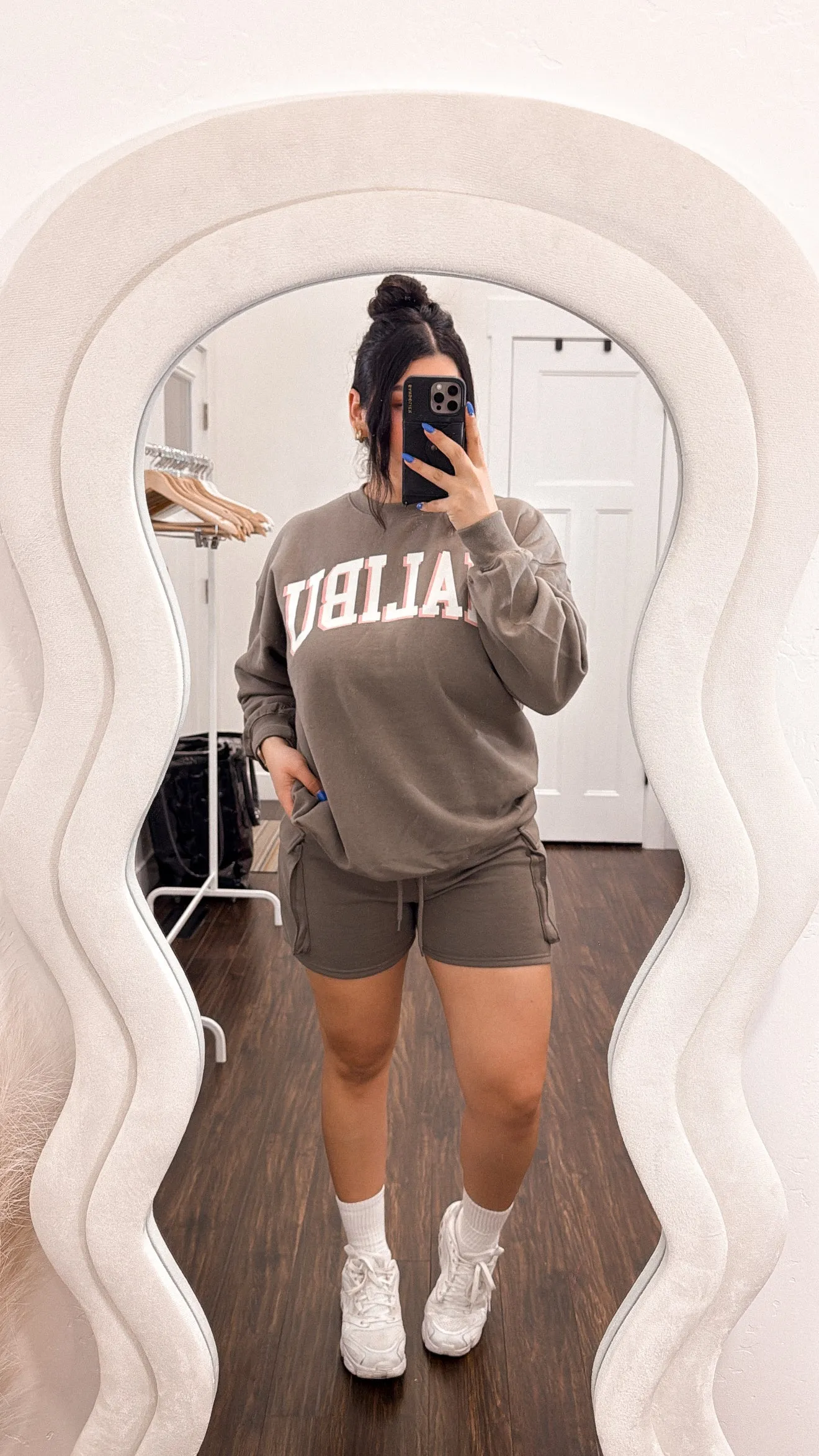Cargo style sweatshorts in Fossil