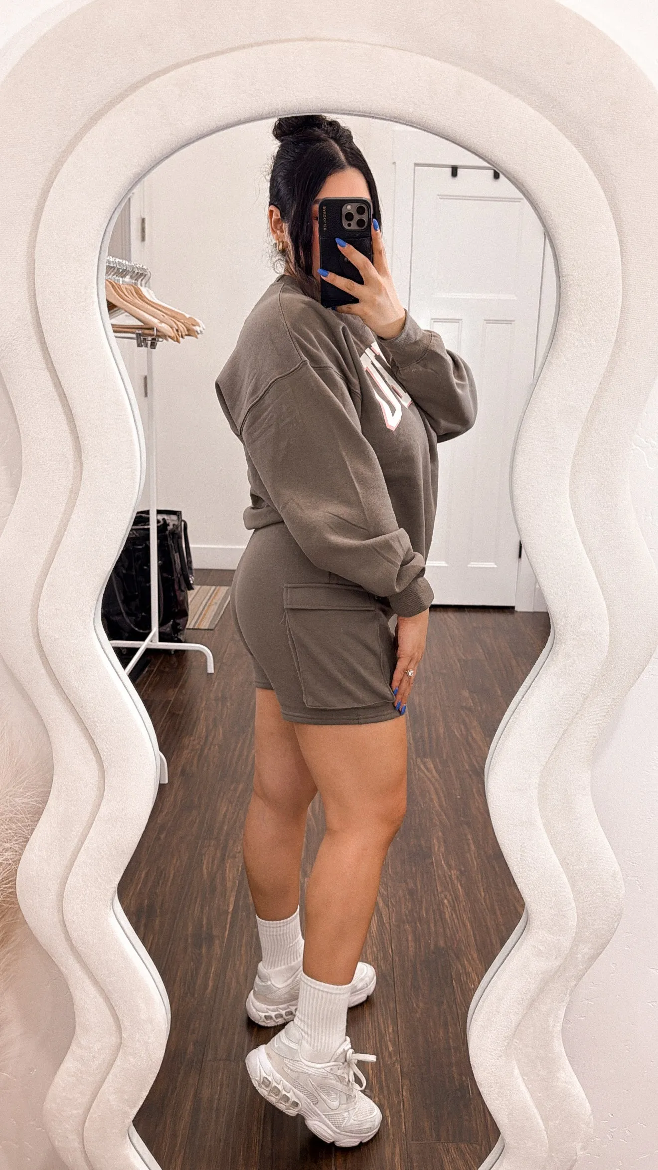 Cargo style sweatshorts in Fossil