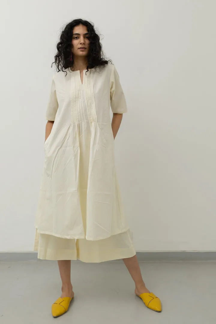 Chalk Pin tucks tunic with Pants