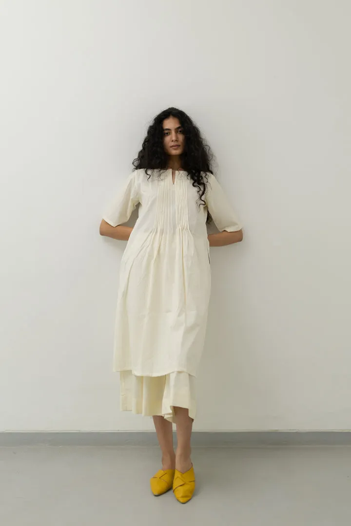 Chalk Pin tucks tunic with Pants