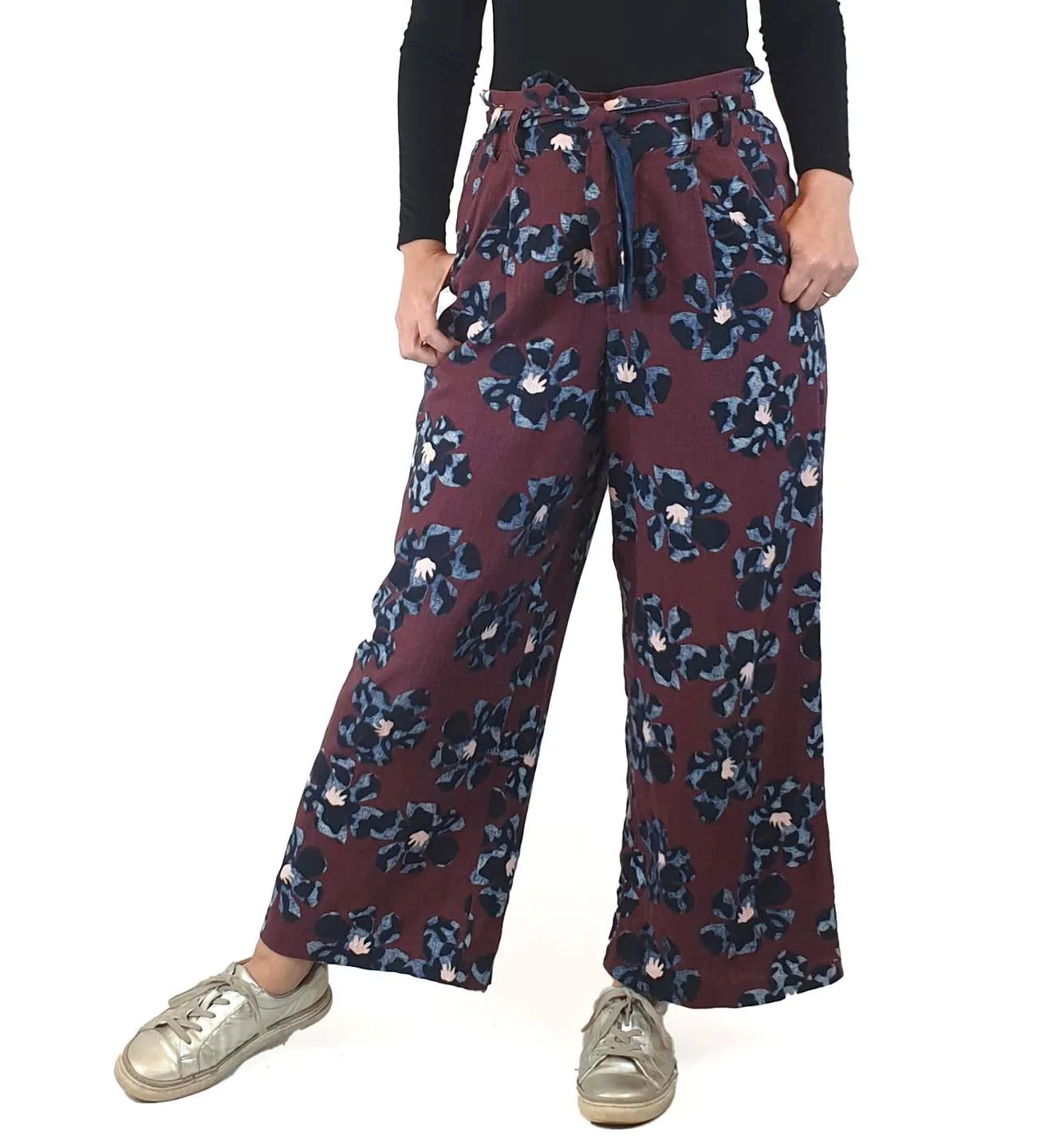 Gorman deep red cotton/linen wide leg pants with flower print size 8
