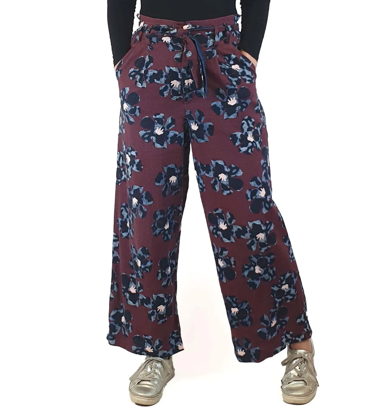 Gorman deep red cotton/linen wide leg pants with flower print size 8