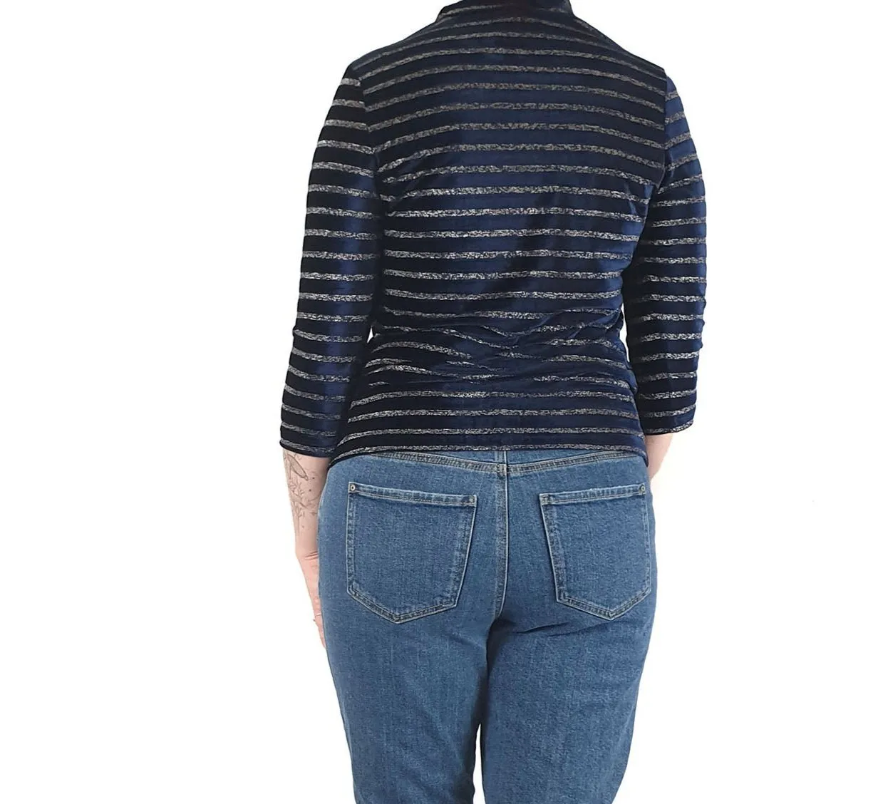 Kindling navy and metalic gold striped top size L (best fits size 12)