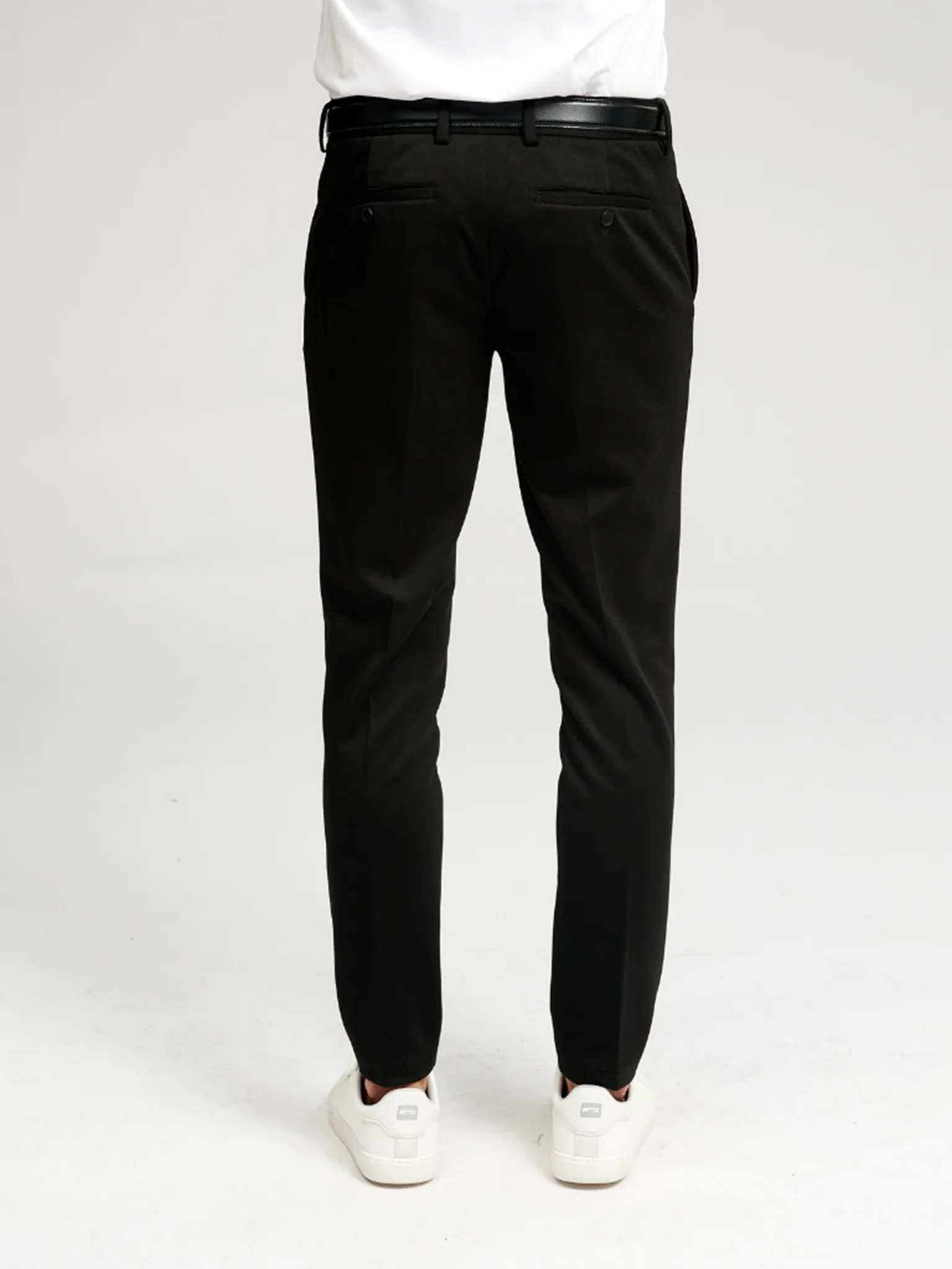 Schlank & Modern: Schwarz Performance Hose