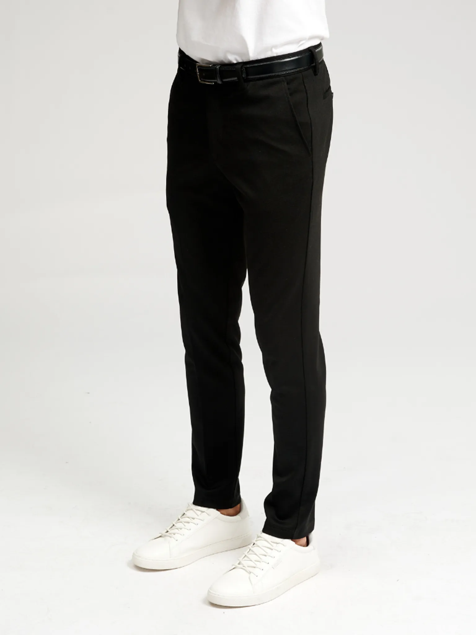 Schlank & Modern: Schwarz Performance Hose