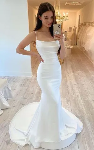 Simple Modest Mermaid Spaghetti Straps Wedding Dress Minimalist Sleeveless Fit and Flare Satin Bridal Gown with Ruching