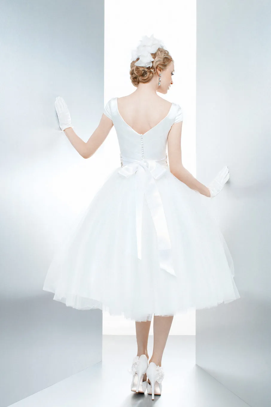 Vintage V-Neck Tea Length Bridal Gown With Sash-MK_703870