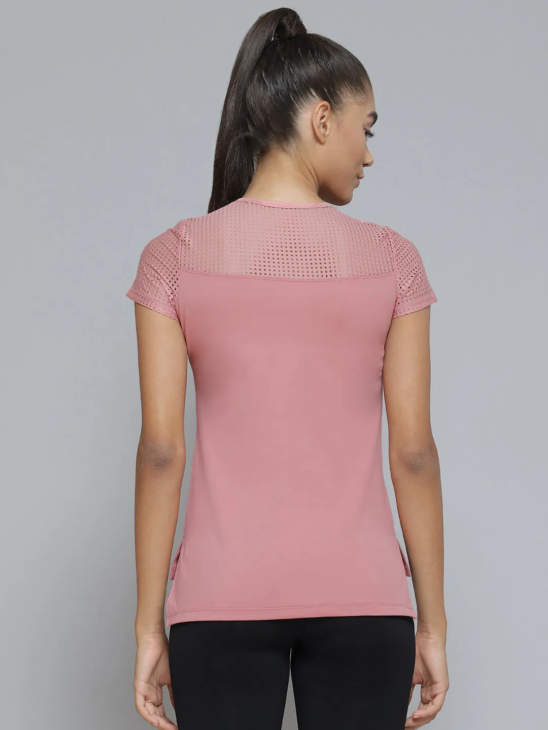 Women Pink Solid Mesh Design Knitted Rapid-Dry T-shirt