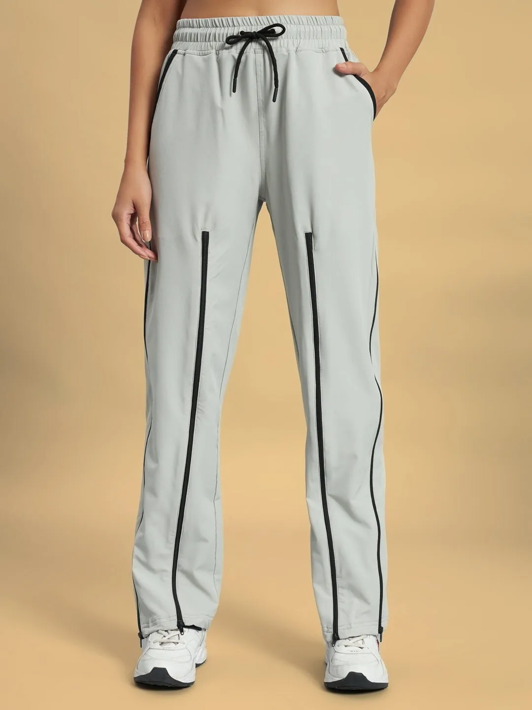 Women's Primo Parachute Cargo Pants (Grey)